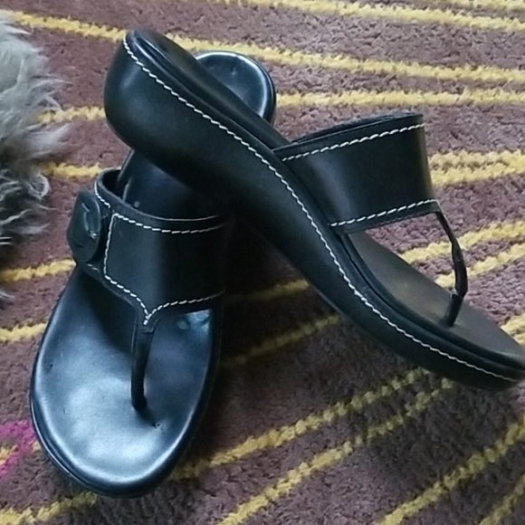 Sandals - Picture 2 of 3